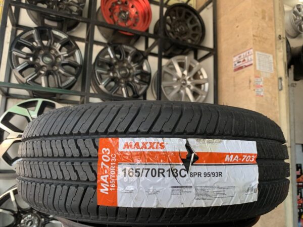 Lốp Maxxis 165/70R13C MA703 mặt nghiêng trái - Tân Bảo Phát
