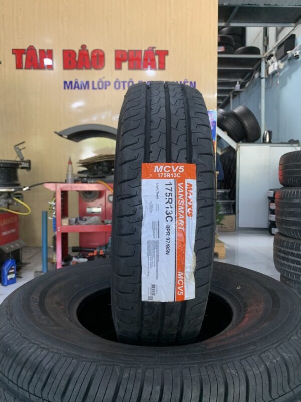 Lốp Maxxis 175R13C 8PR MCV5 mặt đứng - Tân Bảo Phát