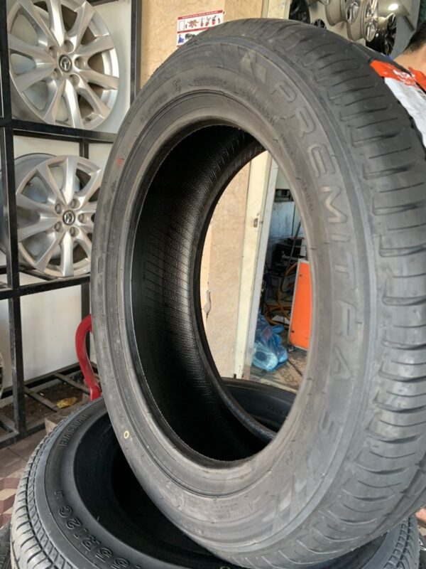 Lốp Maxxis 195/55R16 HP5 mặt nghiêng phải - Tân Bảo Phát