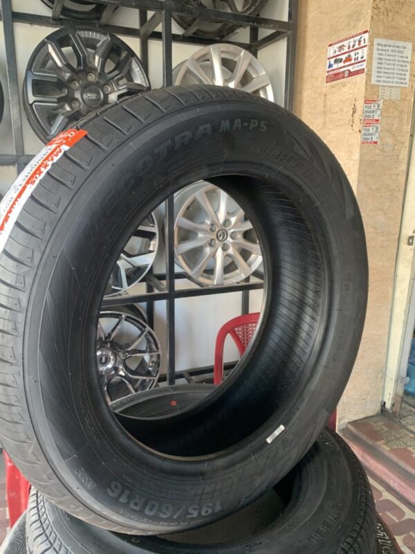 Lốp Maxxis 195/60R16 MAP5 mặt nghiêng trái - Tân Bảo Phát