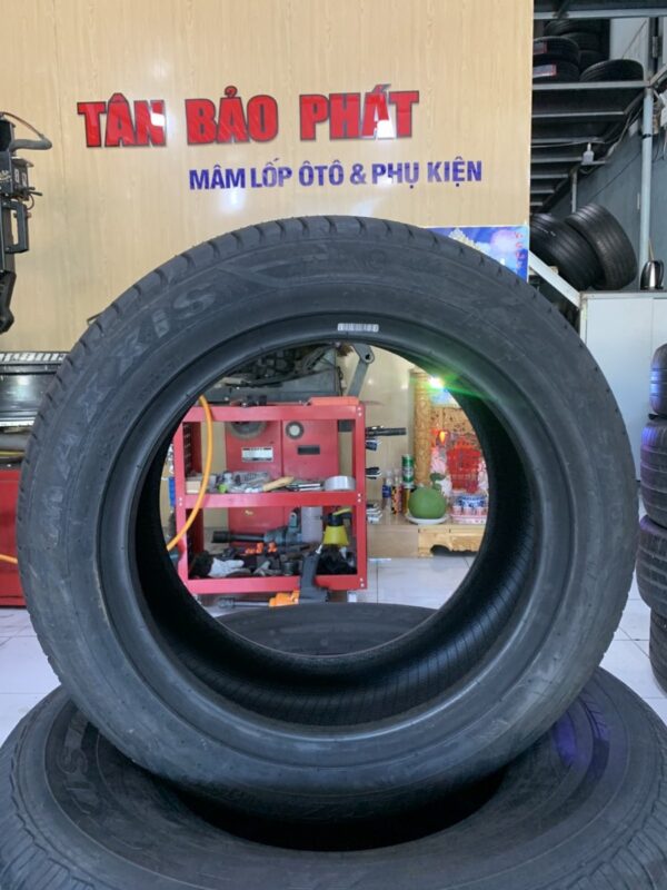Lốp Maxxis 215/55R16 MS2 mặt nghiêng trái - Tân Bảo Phát