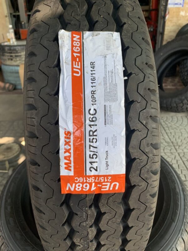 Lốp Maxxis 215/75R16 UE168 mặt đứng - Tân Bảo Phát