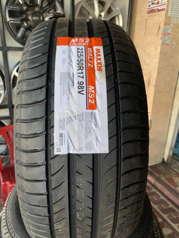 Lốp Maxxis 225/50R17 MS2 mặt đứng - Tân Bảo Phát
