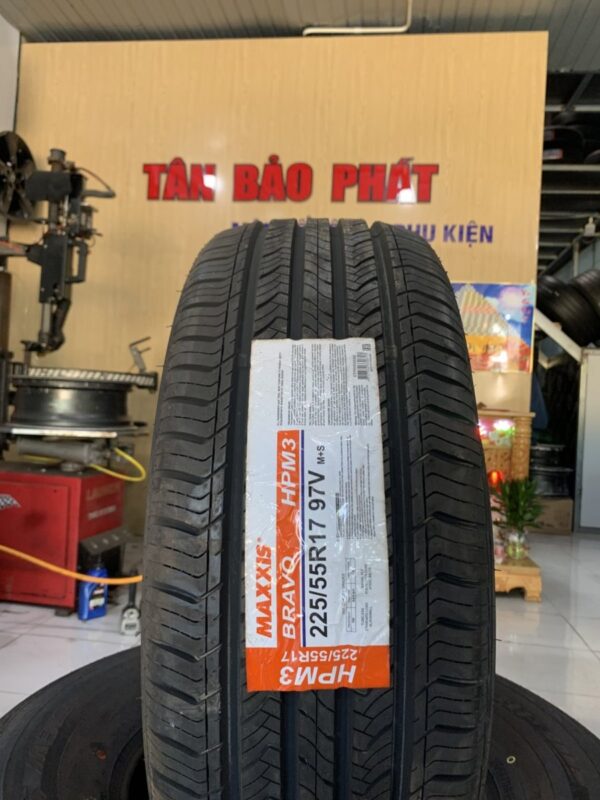 Lốp Maxxis 225/55R17 HPM3 mặt đứng - Tân Bảo Phát