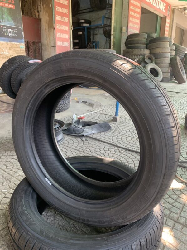 Lốp Maxxis 225/55R19 HPM3 mặt nghiêng - Tân Bảo Phát