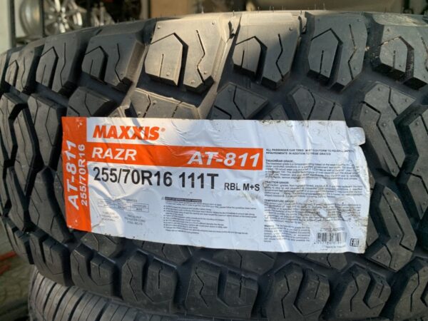Lốp Maxxis 255/70R16 AT811 mặt nằm - Tân Bảo Phát