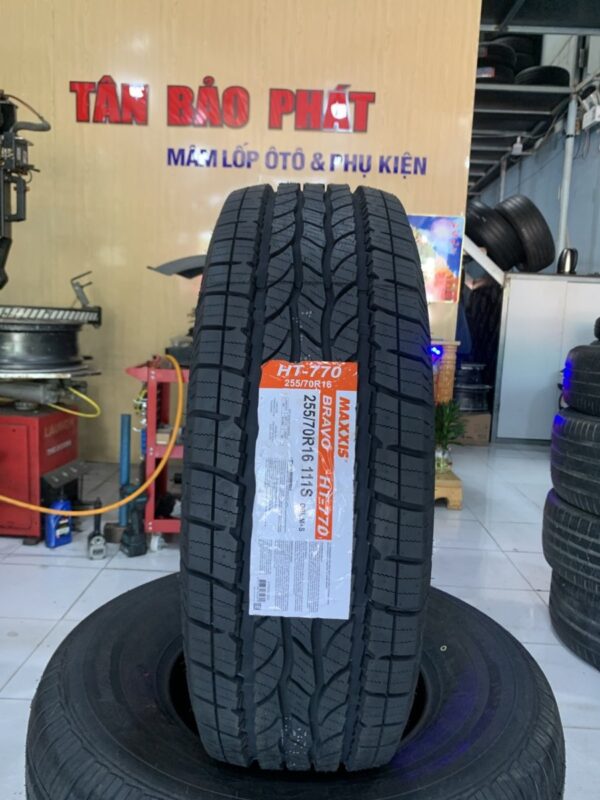 Lốp Maxxis 255/70R16 HT770 mặt đứng - Tân Bảo Phát