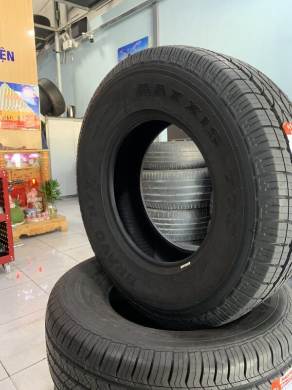 Lốp Maxxis 255/70R16 HT770 mặt nghiêng phải - Tân Bảo Phát