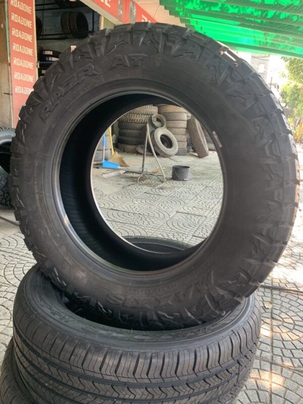 Lốp Maxxis 265/60R18 AT811 mặt nghiêng trái - Tân Bảo Phát
