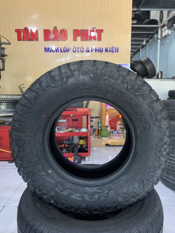Lốp Maxxis 265/70R16 AT811 mặt nghiêng trái - Tân Bảo Phát