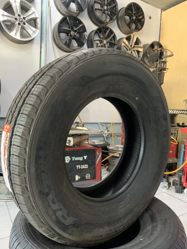 Lốp Maxxis 265/70R17 HT780 mặt nghiêng phải - Tân Bảo Phát