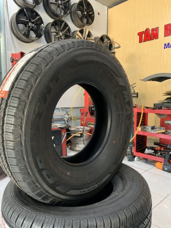 Lốp Maxxis 275/70R16 HT780 mặt nghiêng phải - Tân Bảo Phát