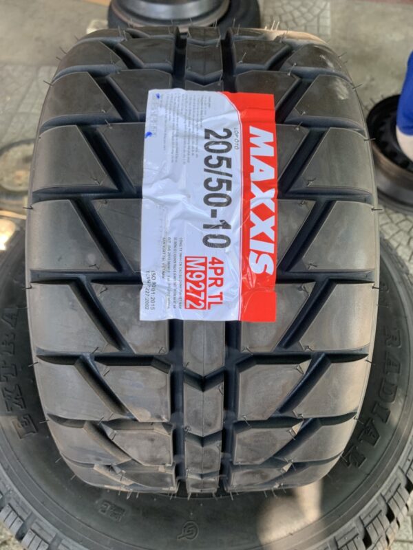 Lốp Maxxis 20550-10 4PR M9272 mặt nằm Lốp Maxxis 205/50-10 4PR M9272