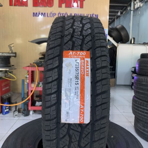 Lốp Maxxis 23575r15 AT-700 mặt đứng Lốp Maxxis LT235/75R15 6PR AT-700