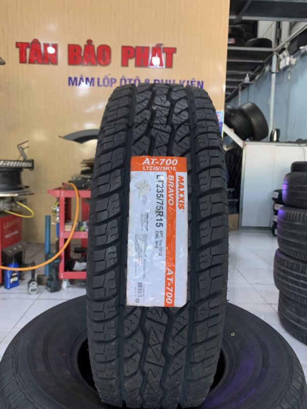 Lốp Maxxis LT235/75R15 6PR AT-700