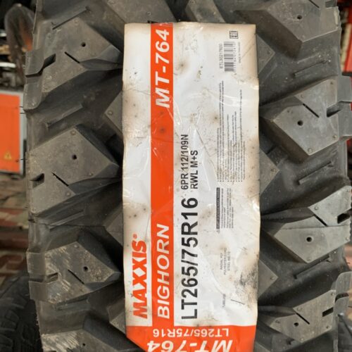 Lốp Maxxis 26575r16 MT 764 mặt đứng Lốp Maxxis LT265/75R16 6PR MT-764