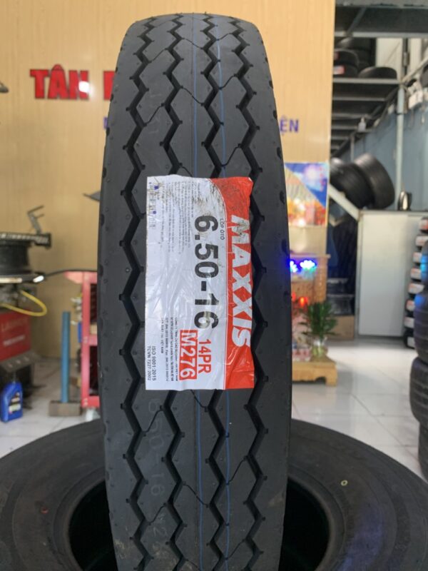 Lốp Maxxis 650-16 Gai Xuôi 14PR mặt đứng Lốp Maxxis 6.50-16 14PR M276