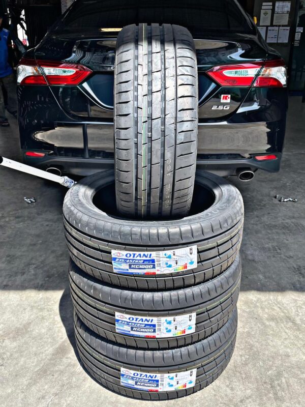 Lốp Otani 235/45R18 KC1000