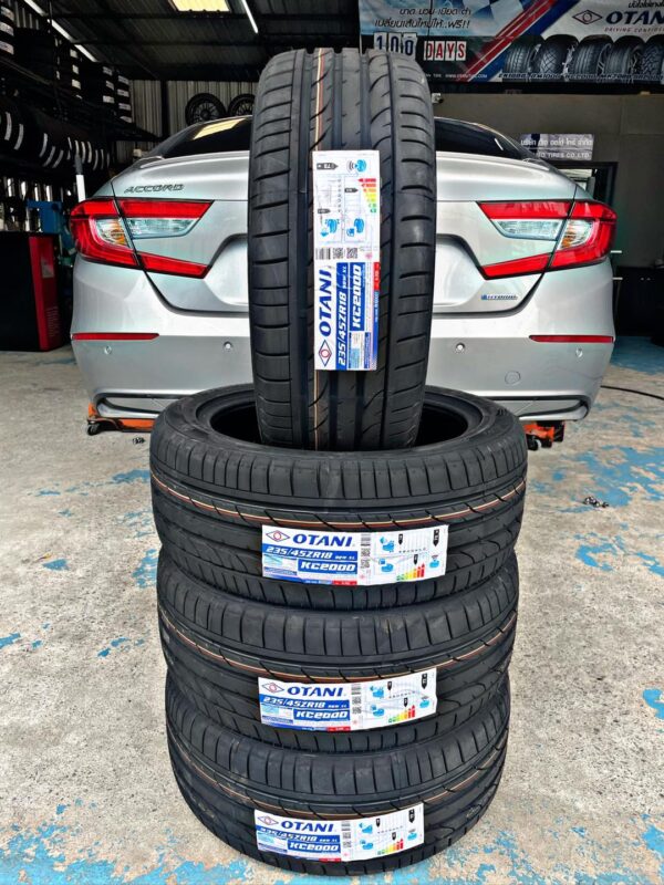 Lốp Otani 235_45R18 KC2000 mặt đứng Lốp Otani 235/45R18 KC2000