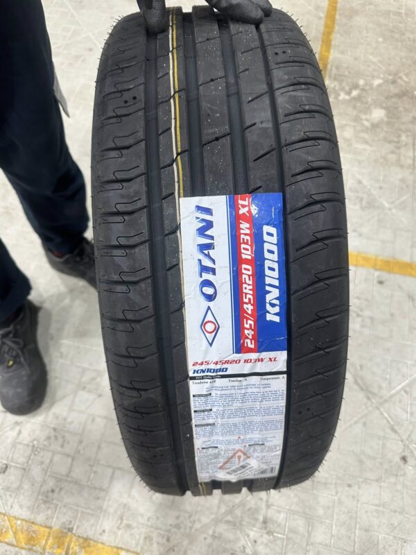 Lốp Otani 245_45R20 mặt đứng Lốp Otani 245/45R20 103W XL KN1000