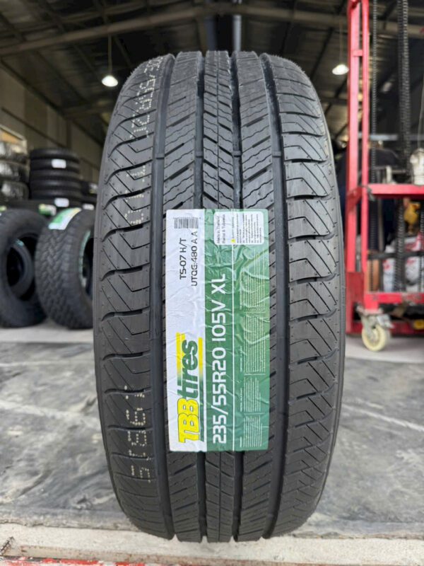 Lốp TBB 235/55R20 105V TS-07 H/T mặt đứng Lốp TBB 235/55R20 105V TS-07 H/T mặt đứng - phân phối tại Tân Bảo Phát Đà Nẵng