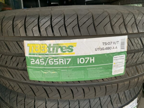 Lốp TBB 245/65R17 107H TS-07 H/T mặt nằm Lốp TBB 245/65R17 107H TS-07 H/T đặt nằm - tem thông số và mặt gai