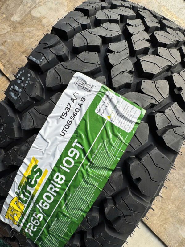 Lốp TBB 265/60R18 109T TS-37 A/T góc nghiêng trái - vai gai và thành lốp