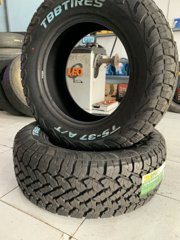 Lốp TBB LT275/65R18 123/120S TS-37 A/T mặt nghiêng phải Lốp TBB LT275/65R18 123/120S TS-37 A/T góc nghiêng phải - chiều sâu rãnh gai