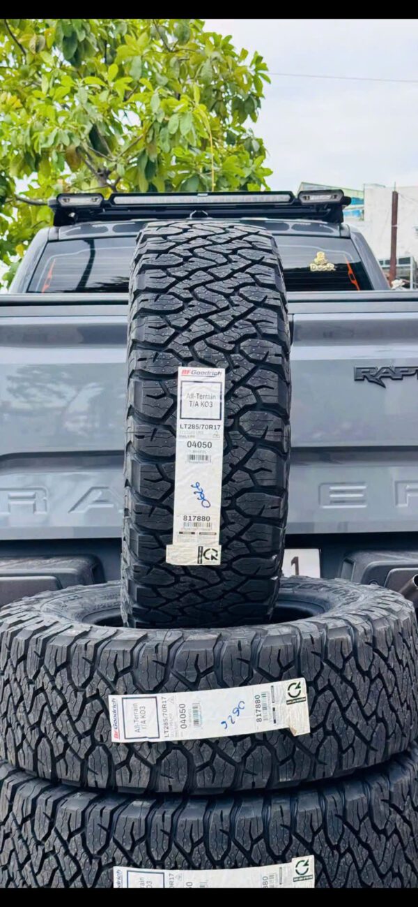 Lốp BF Goodrich 28580R17 KO3 mặt đứng Lốp BFGoodrich 285/80R17 KO3