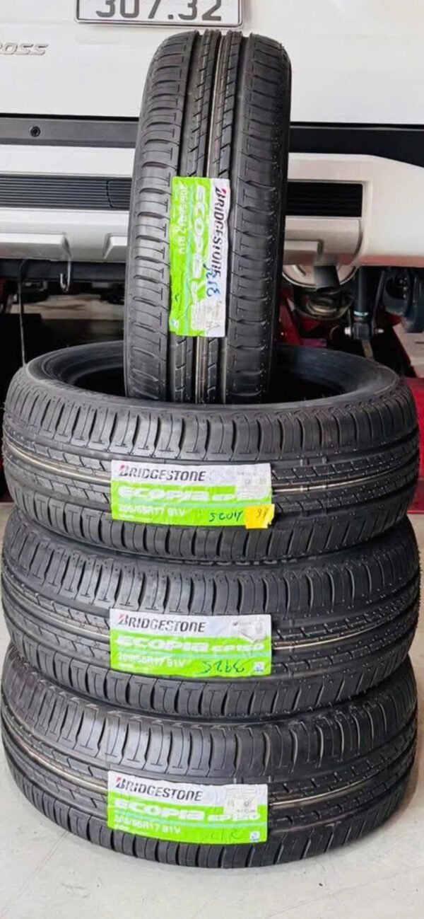 Lốp Bridgestone 205/55R17