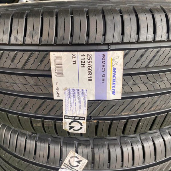 Lốp Micchelin 25560r18 SUV+ mặt đứng Lốp Michelin 255/60R18 SUV+