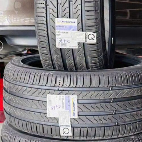 Lốp Michelin 23545R18 mặt đứng Lốp Michelin 235/45R18