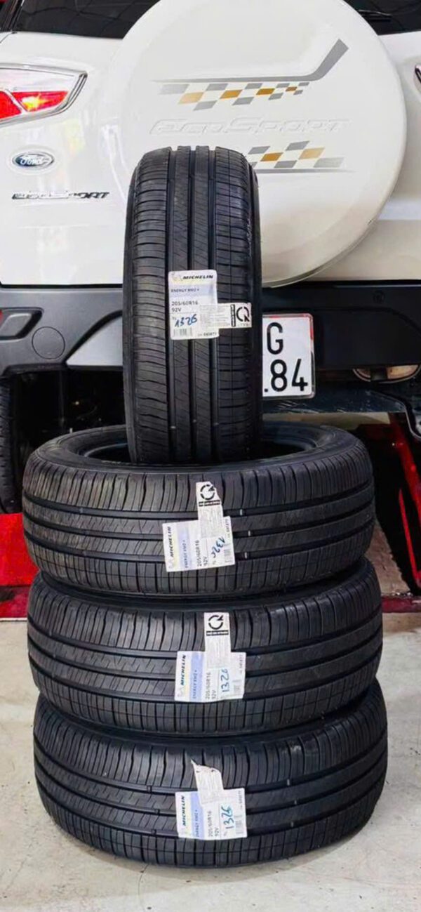 Lốp Michelin 205/60R16